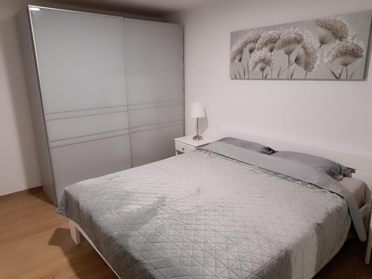 Apartment Luana Pula Luaran gambar